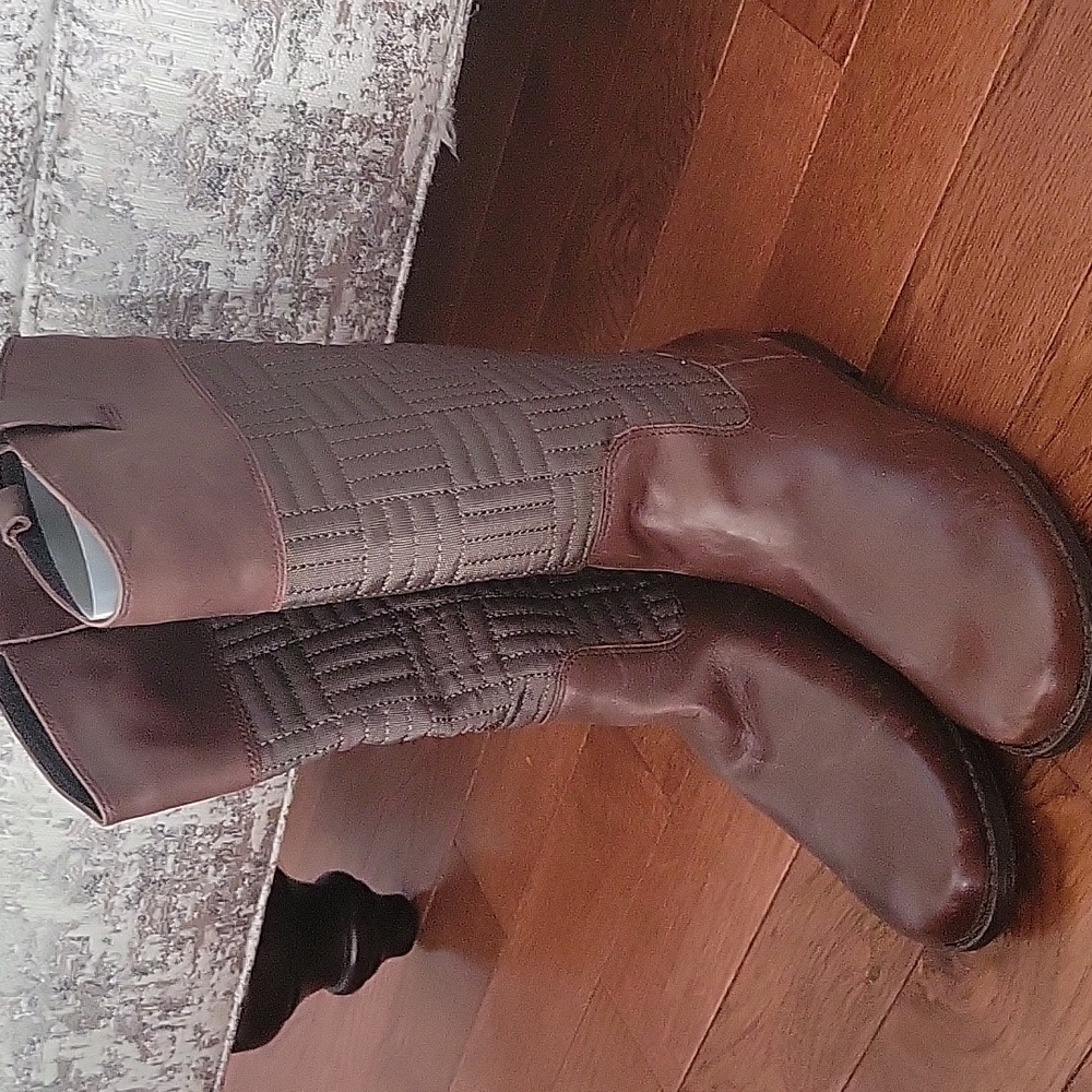 Girls Nike boots
